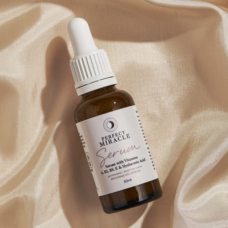 Perfect Miracle Serum with hyaluronic acid, Vitamin B3 and A, Niacinamide and Retinol. From Perfect Miracle Beauty